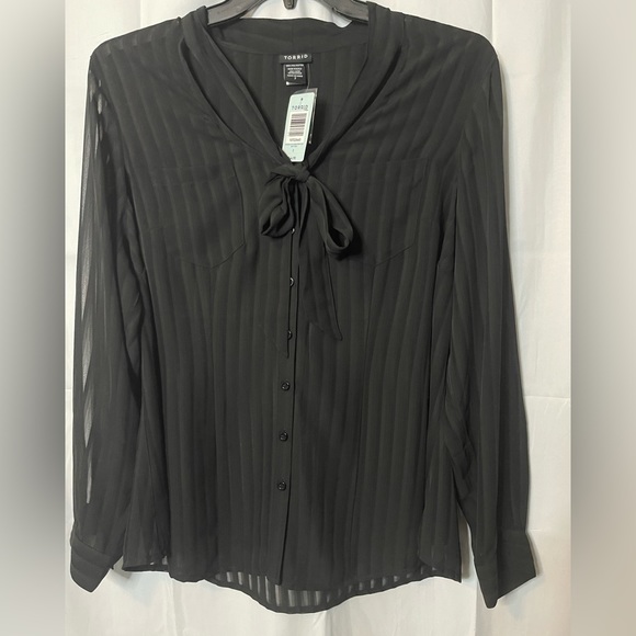 NWT Torrid sheer black button up blouse. Size 2. - Picture 2 of 3